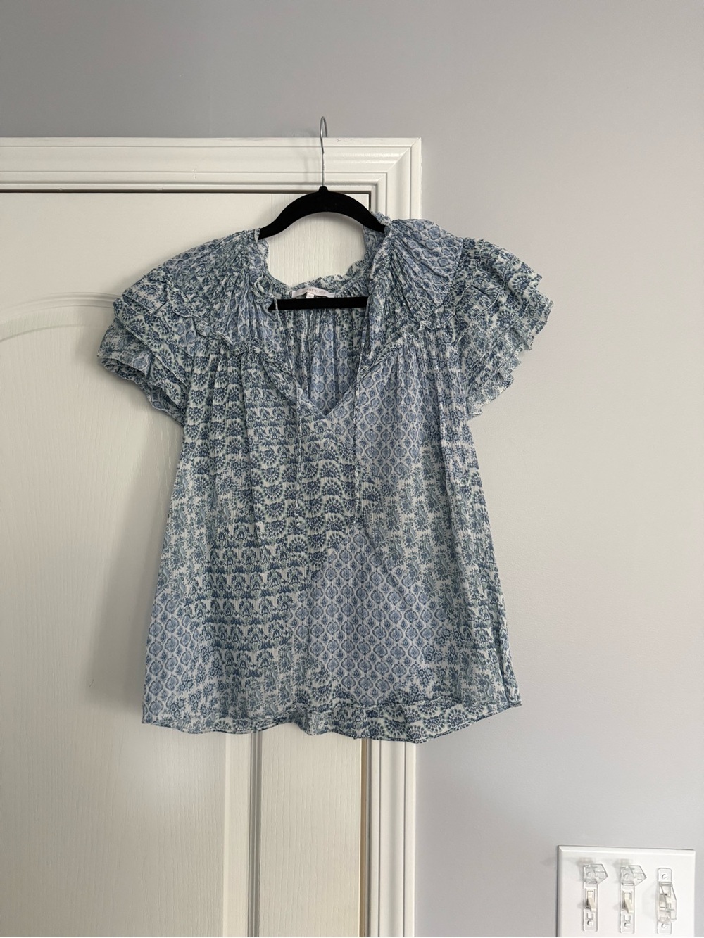 Olivaceous Light Blue Printed Short-Sleeve Women's Top